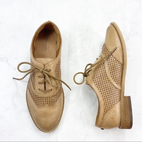 [Melrose & Market] Tan Flannery Perforated Oxfords - Picture 1 of 6